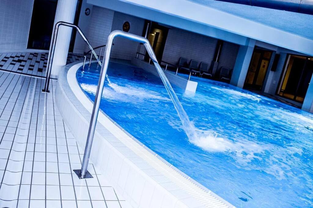 Premium Apartment For Jewish Quarter & Old Town Plus Pool クラクフ エクステリア 写真