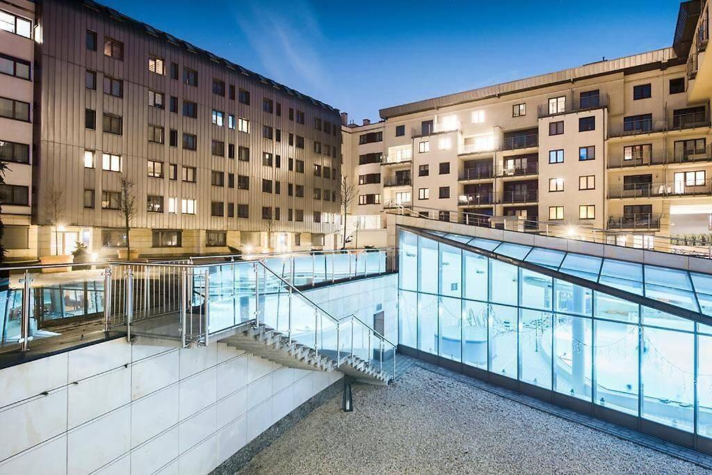 Premium Apartment For Jewish Quarter & Old Town Plus Pool クラクフ エクステリア 写真