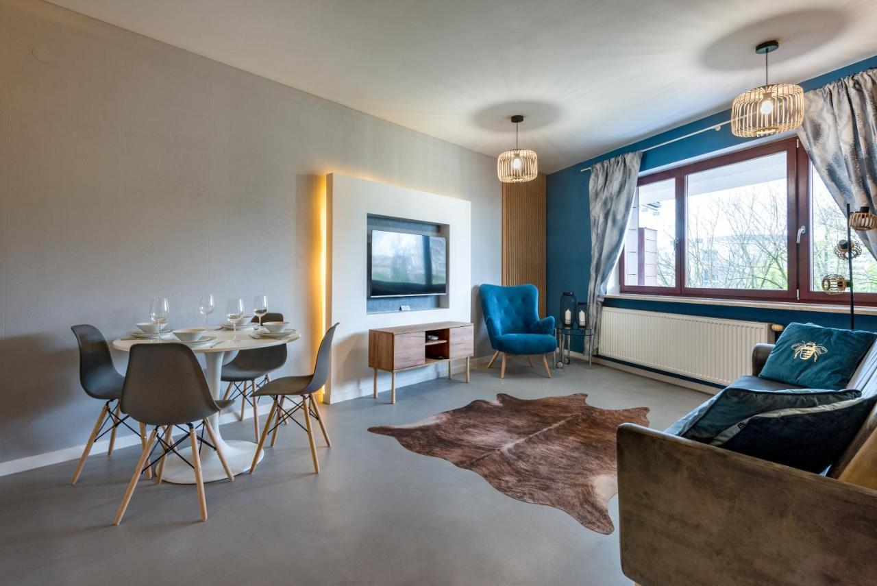 Premium Apartment For Jewish Quarter & Old Town Plus Pool クラクフ エクステリア 写真