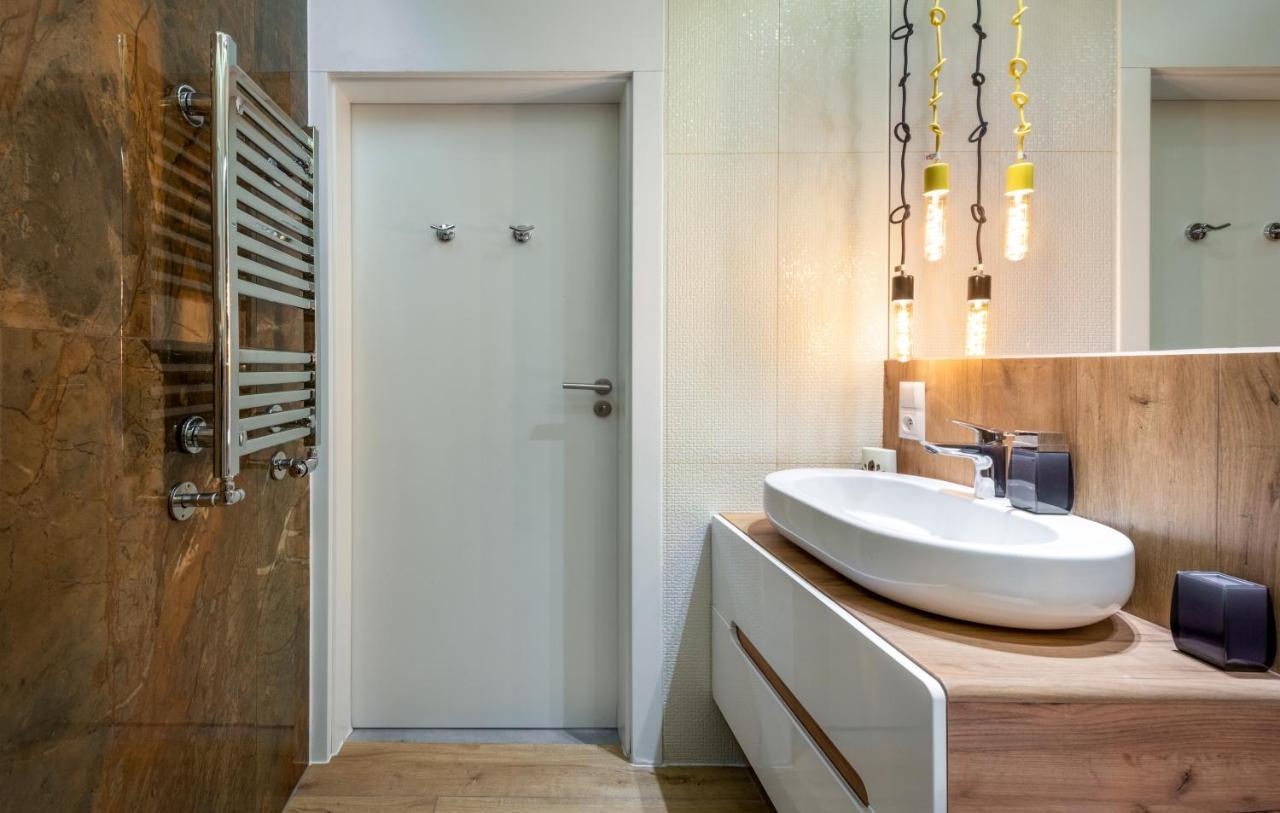 Premium Apartment For Jewish Quarter & Old Town Plus Pool クラクフ エクステリア 写真